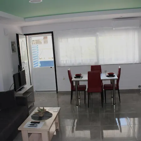 Apartment Divina *