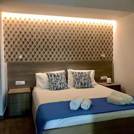 Apartment Divina