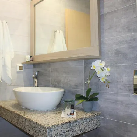 Divina Apartment *